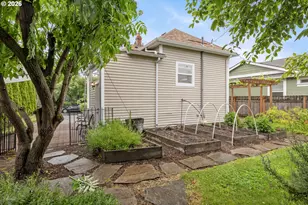 522 NE Sumner St, Portland, OR 97211 - Photo 35
