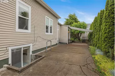 522 NE Sumner St, Portland, OR 97211 - Photo 41