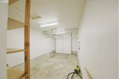 785 Red Cedar Ct, Eugene, OR 97402 - Photo 17
