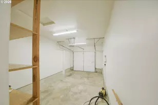 785 Red Cedar Ct, Eugene, OR 97402 - Photo 17