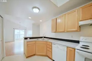 785 Red Cedar Ct, Eugene, OR 97402 - Photo 7
