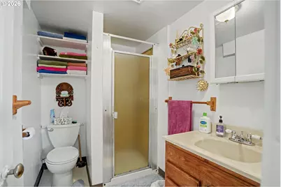 700 S Water St, Silverton, OR 97381 - Photo 17