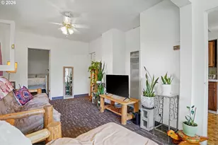 700 S Water St, Silverton, OR 97381 - Photo 7