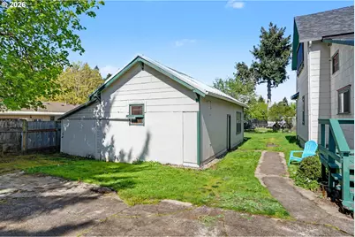700 S Water St, Silverton, OR 97381 - Photo 37
