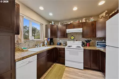 26035 Beach Dr, Rockaway Beach, OR 97136 - Photo 3