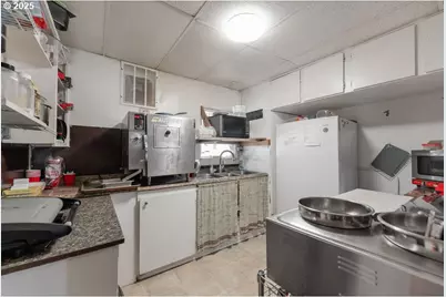 172 S Old Pacific, Myrtle Creek, OR 97457 - Photo 21