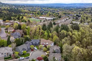 9739 NW Henry Ct, Portland, OR 97229 - Photo 37