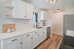 4490 Constitution Ln, Longview, WA 98632 - Photo 7
