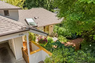 1546 SW Upland Dr, Portland, OR 97221 - Photo 45
