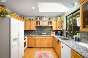 1546 SW Upland Dr, Portland, OR 97221 - Photo 13