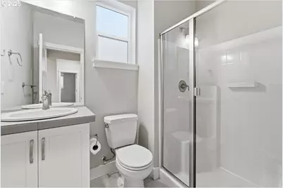 8565 SW 176th Ave, Beaverton, OR 97007 - Photo 17