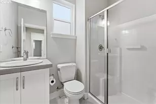 8565 SW 176th Ave, Beaverton, OR 97007 - Photo 17