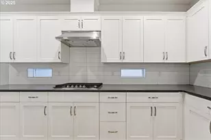 8565 SW 176th Ave, Beaverton, OR 97007 - Photo 7