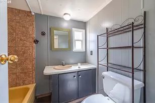 34956 Seavey Loop Rd, Eugene, OR 97405 - Photo 9