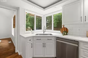 14890 SW Linda Ct, Beaverton, OR 97006 - Photo 11