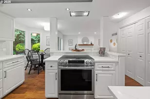 14890 SW Linda Ct, Beaverton, OR 97006 - Photo 19