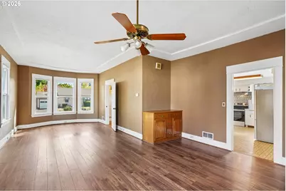 8417 N Berkeley Ave, Portland, OR 97203 - Photo 9