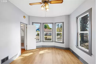 8417 N Berkeley Ave, Portland, OR 97203 - Photo 19