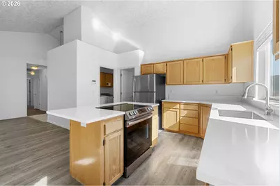 4735 SE Powell Butte Pkwy, Portland, OR 97236 - Photo 15