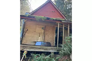 995 Parry Rd, Falls City, OR 97344 - Photo 3