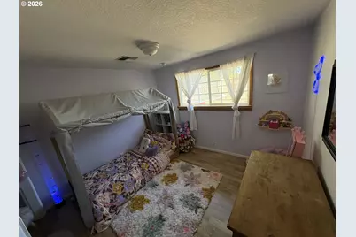 5968 E St, Springfield, OR 97478 - Photo 15