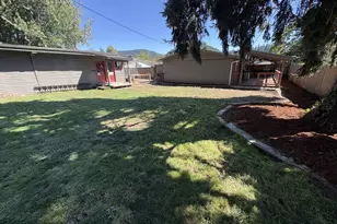 5968 E St, Springfield, OR 97478 - Photo 21
