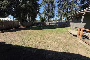 5968 E St, Springfield, OR 97478 - Photo 17