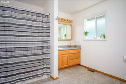 620 Judson St SE, Salem, OR 97302 - Photo 25