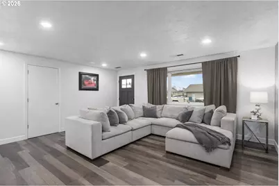 301 NE 109th St, Vancouver, WA 98685 - Photo 7