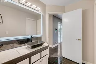 1522 NE Marine Dr, Portland, OR 97211 - Photo 21