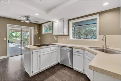 1522 NE Marine Dr, Portland, OR 97211 - Photo 19
