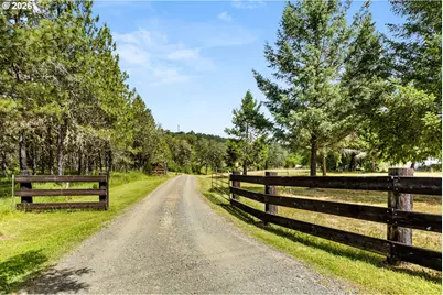 445 Green Valley Rd, Oakland, OR 97462 - Photo 9