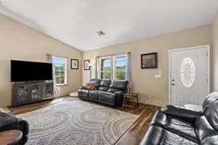 445 Green Valley Rd, Oakland, OR 97462 - Photo 13