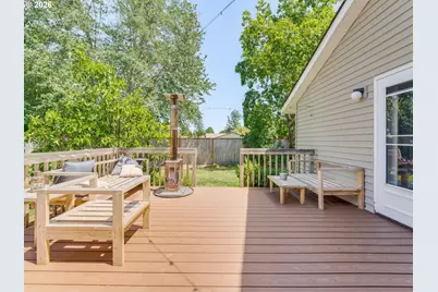 638 SW Westview Dr, McMinnville, OR 97128 - Photo 33