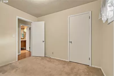 8123 SE Roots Rd, Milwaukie, OR 97267 - Photo 19