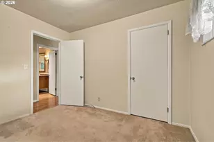 8123 SE Roots Rd, Milwaukie, OR 97267 - Photo 19