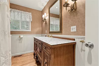 8123 SE Roots Rd, Milwaukie, OR 97267 - Photo 15