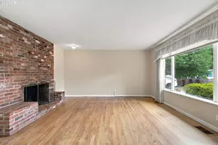 8123 SE Roots Rd, Milwaukie, OR 97267 - Photo 5