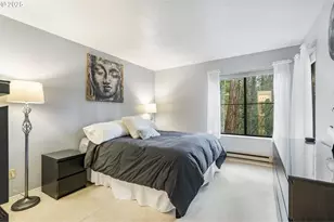 4000 Carman Dr, Lake Oswego, OR 97035 - Photo 11