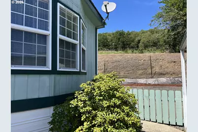 909 Shadow Ranch Ln, Roseburg, OR 97470 - Photo 5