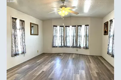 909 Shadow Ranch Ln, Roseburg, OR 97470 - Photo 11