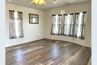 909 Shadow Ranch Ln, Roseburg, OR 97470 - Photo 9