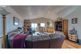 16881 Marina Heights Rd, Brookings, OR 97415 - Photo 35