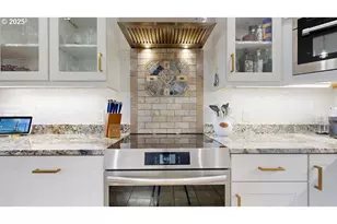 16881 Marina Heights Rd, Brookings, OR 97415 - Photo 11