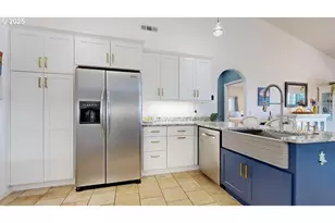 16881 Marina Heights Rd, Brookings, OR 97415 - Photo 13