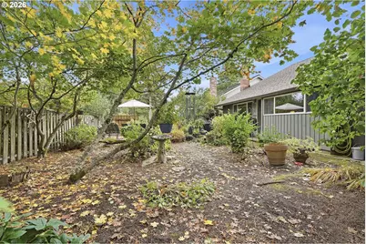5485 NW Pondosa Dr, Portland, OR 97229 - Photo 35