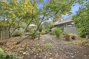 5485 NW Pondosa Dr, Portland, OR 97229 - Photo 35