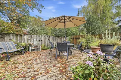 5485 NW Pondosa Dr, Portland, OR 97229 - Photo 37