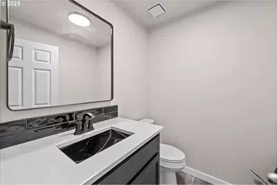 5062 NE Wasco Ct, Salem, OR 97305 - Photo 23