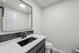 5062 NE Wasco Ct, Salem, OR 97305 - Photo 23